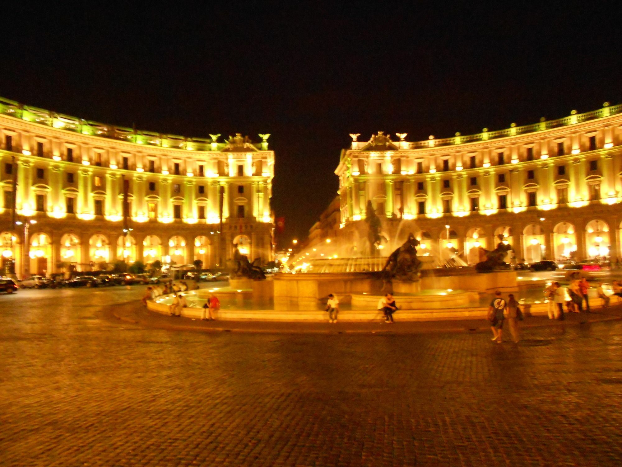 Persepolis Rome Hotel Exterior foto